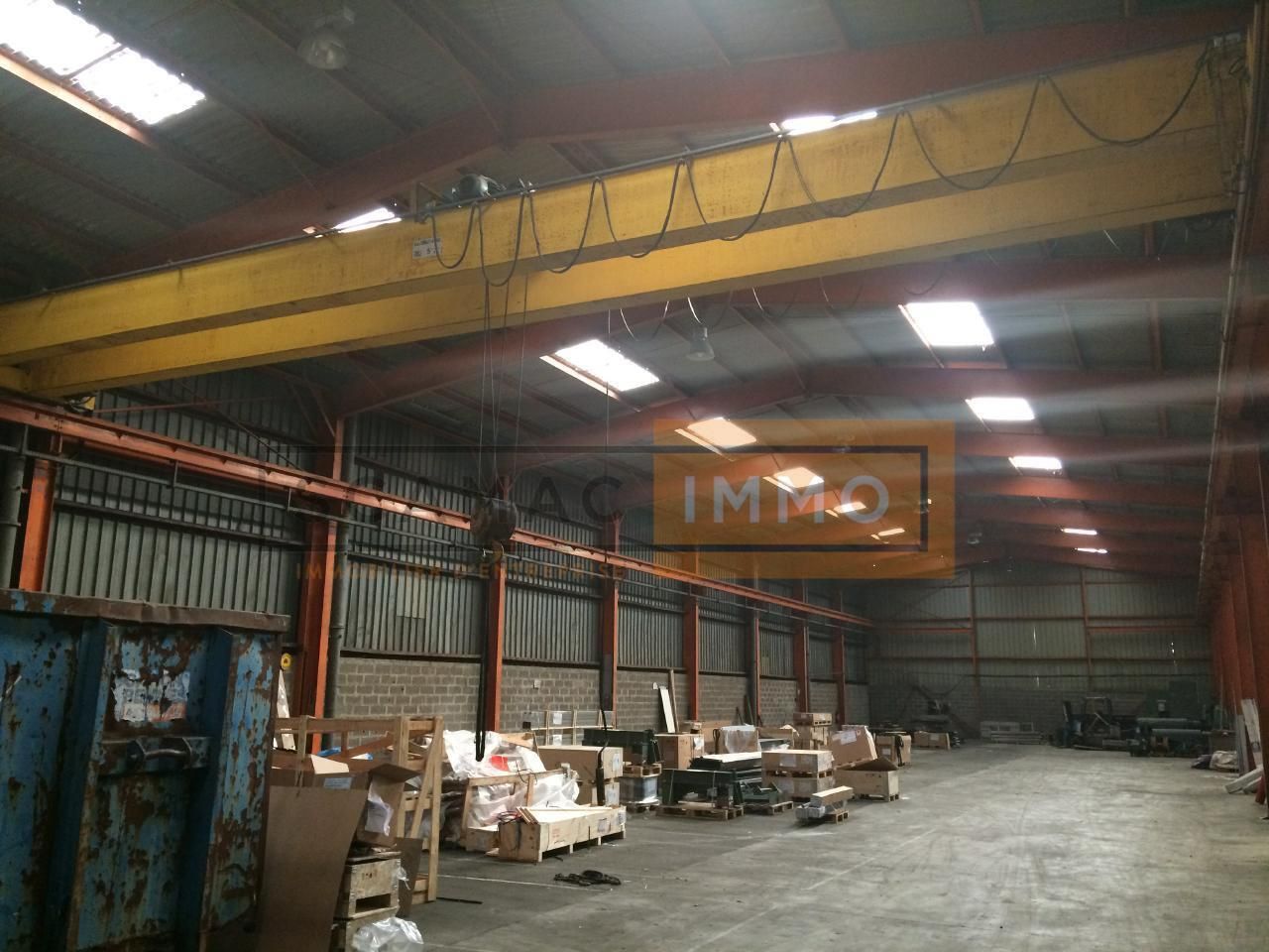 local d'activités de 700m², Saint-Ouen-l'Aumône (Val-d'Oise)