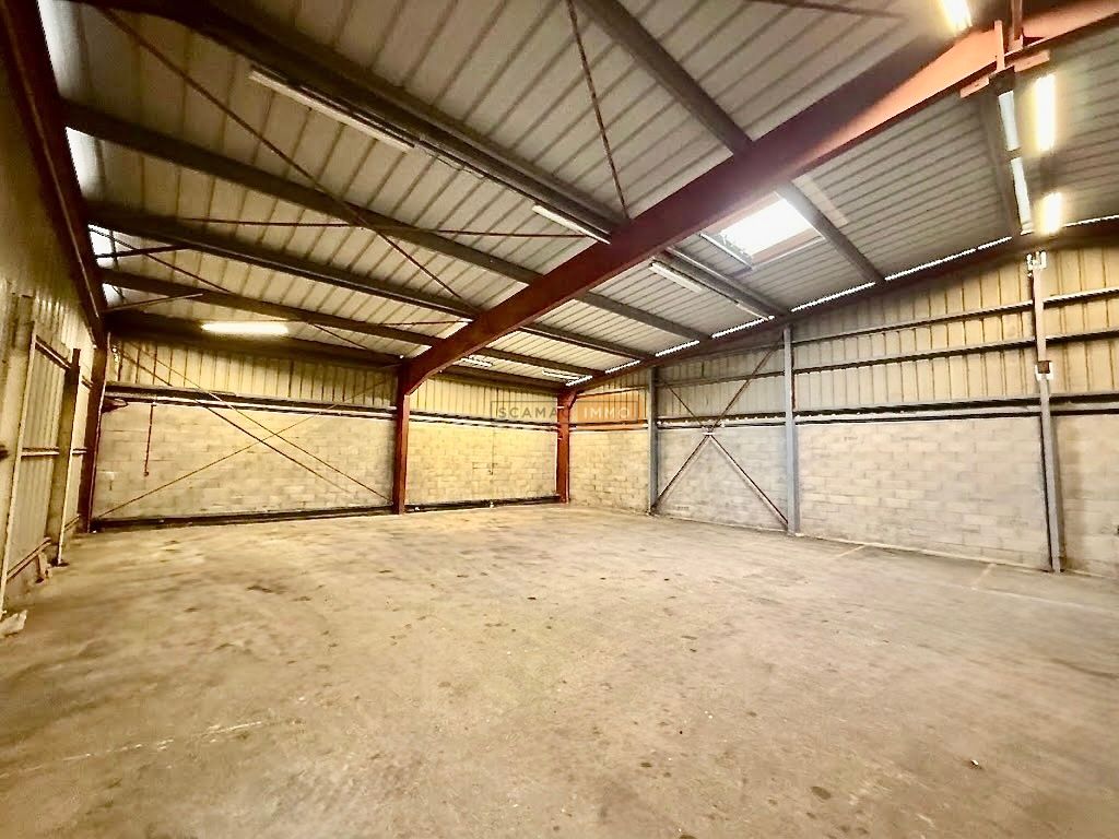 entrepôt de 311m², Sainte-Maxime (Var)