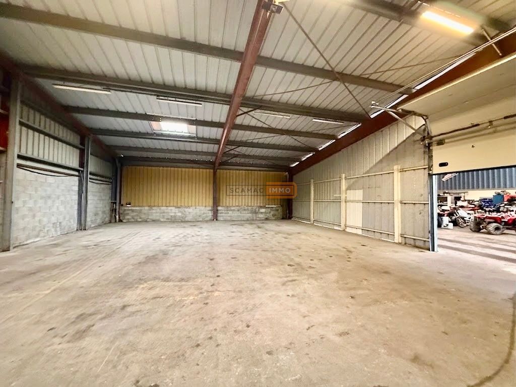 entrepôt de 311m², Sainte-Maxime (Var)