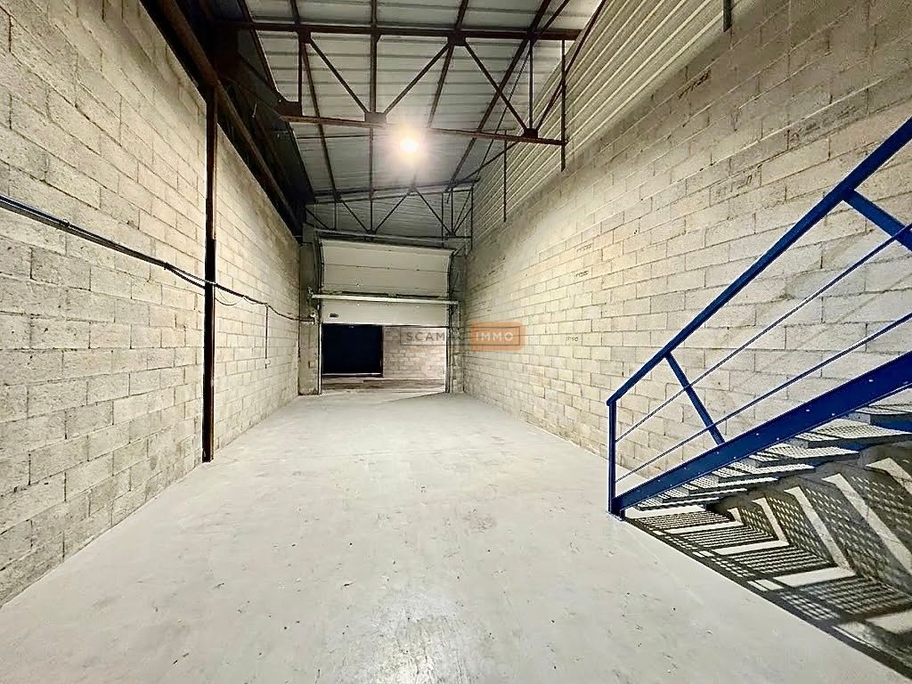 entrepôt de 147m², Sainte-Maxime (Var)