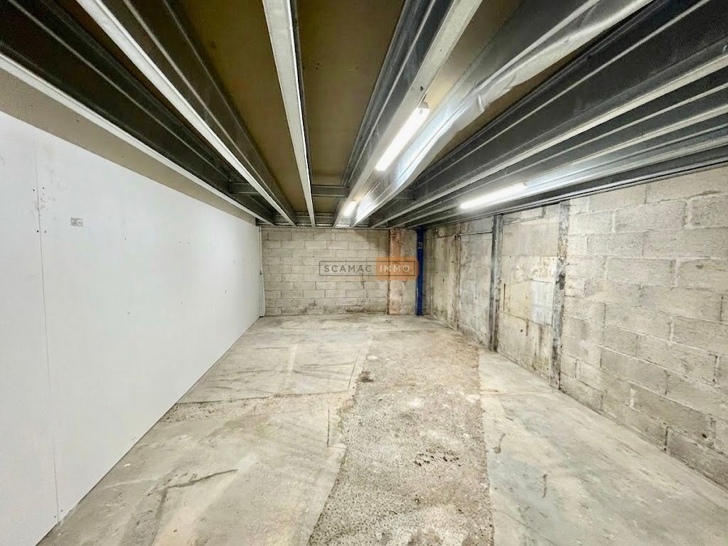 entrepôt de 147m², Sainte-Maxime (Var)