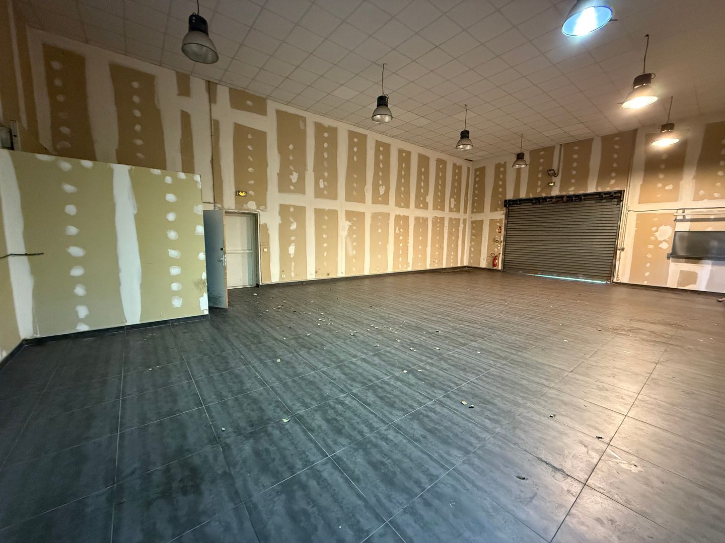 local commercial de 300m², La Garde (Var)