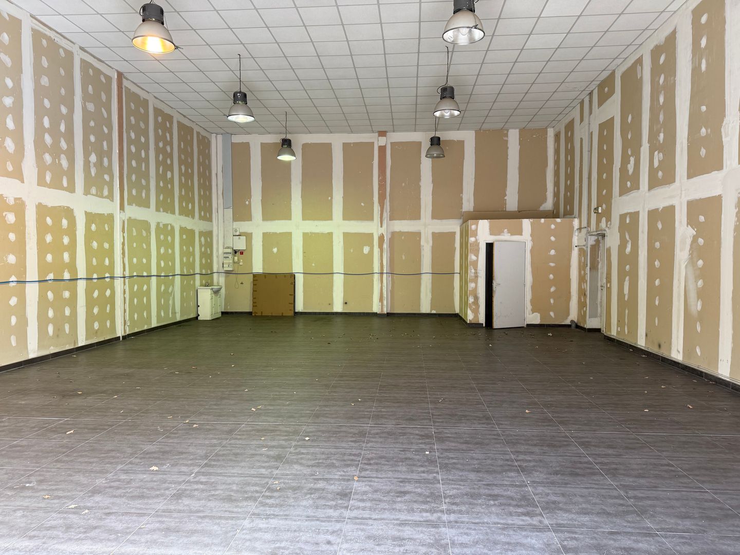 local commercial de 300m², La Garde (Var)