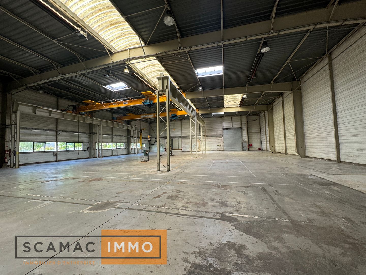 entrepôt de 2&nbsp;816m², Lisses (Essonne)