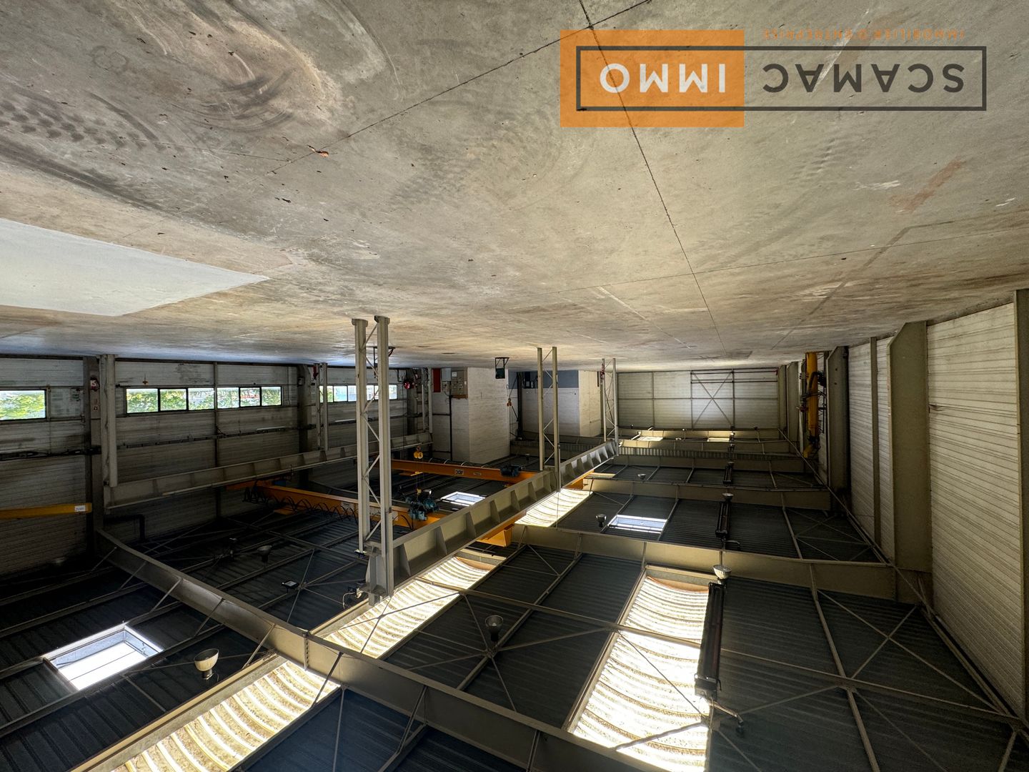 entrepôt de 2&nbsp;816m², Lisses (Essonne)