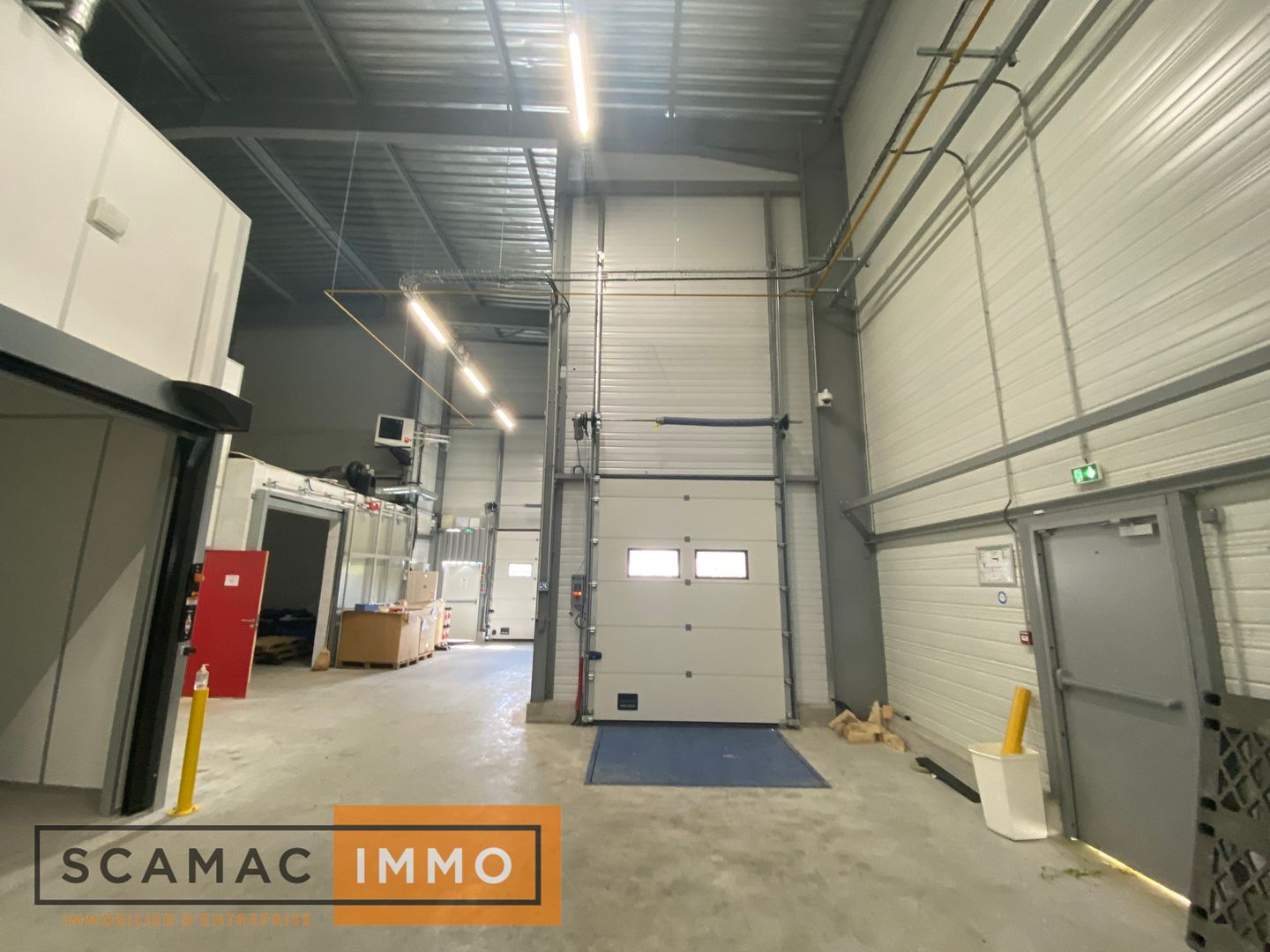 locaux mixtes de 2 262m², Vulaines-sur-Seine (Seine-et-Marne)