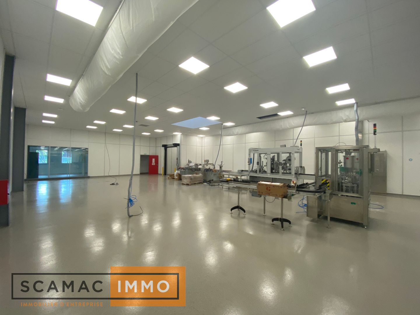 locaux mixtes de 2 262m², Vulaines-sur-Seine (Seine-et-Marne)