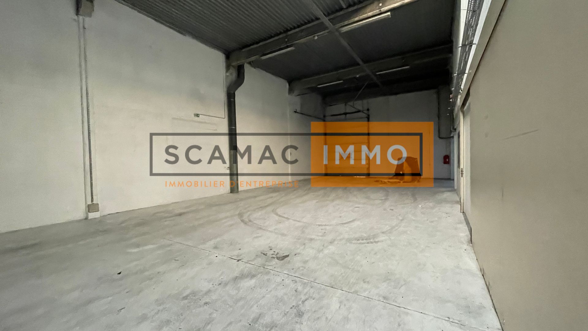 local d'activités de 298m², Éragny (Val-d'Oise)