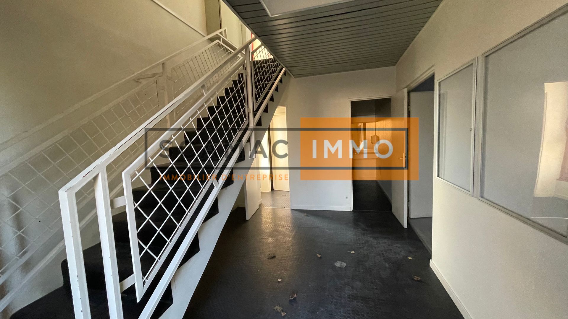 local d'activités de 645m², Éragny (Val-d'Oise)