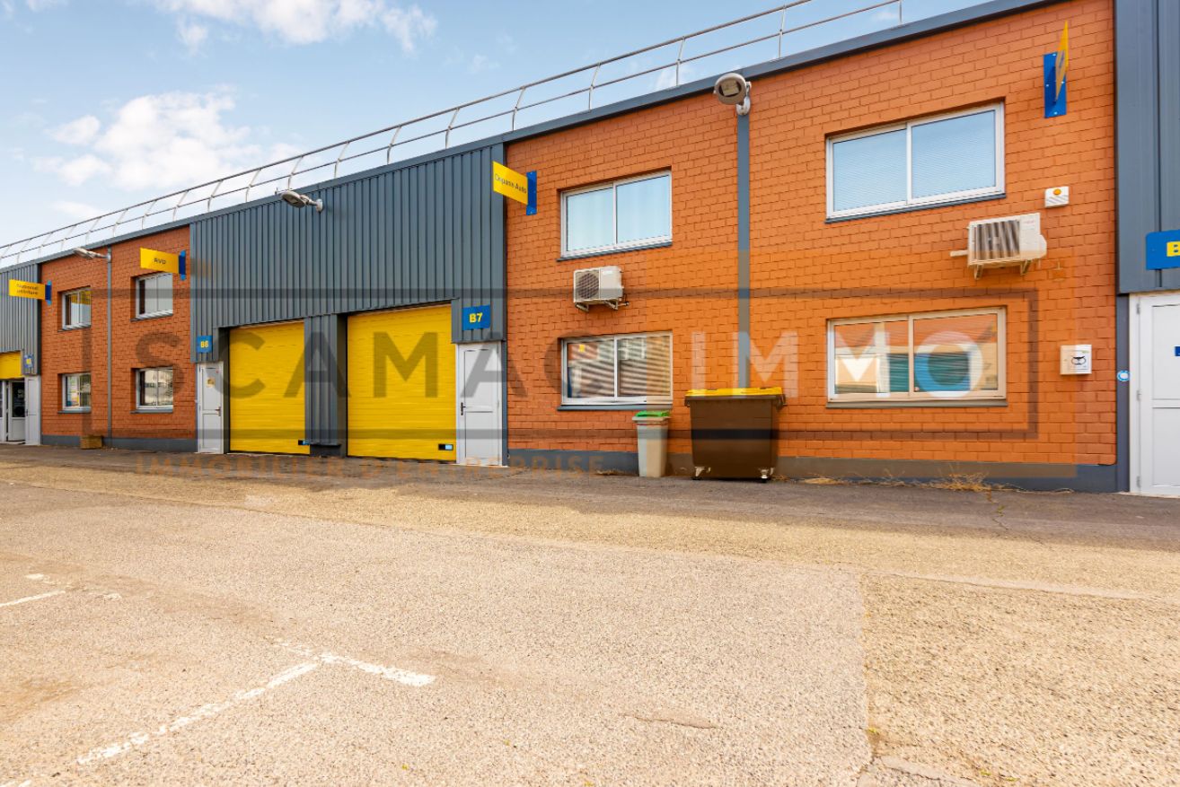 local d'activités de 336m², Saint-Ouen-l'Aumône (Val-d'Oise)