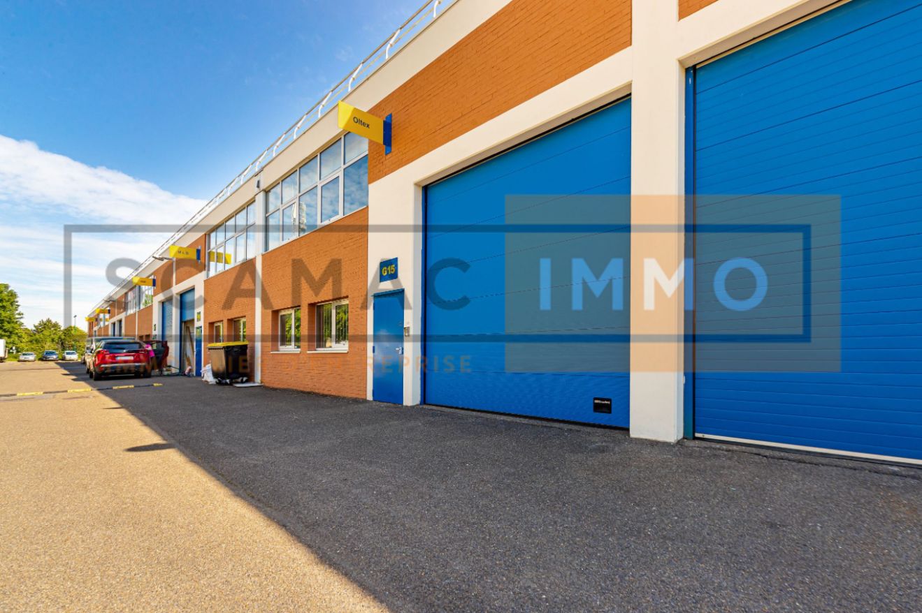 local d'activités de 336m², Saint-Ouen-l'Aumône (Val-d'Oise)