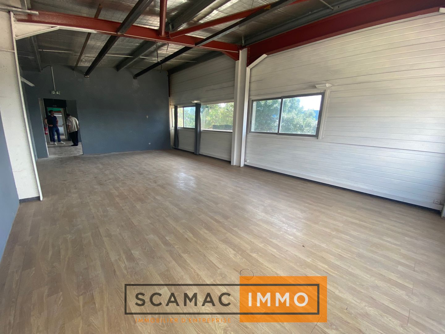 bureau de 248m², Marignane (Bouches-du-Rhône)