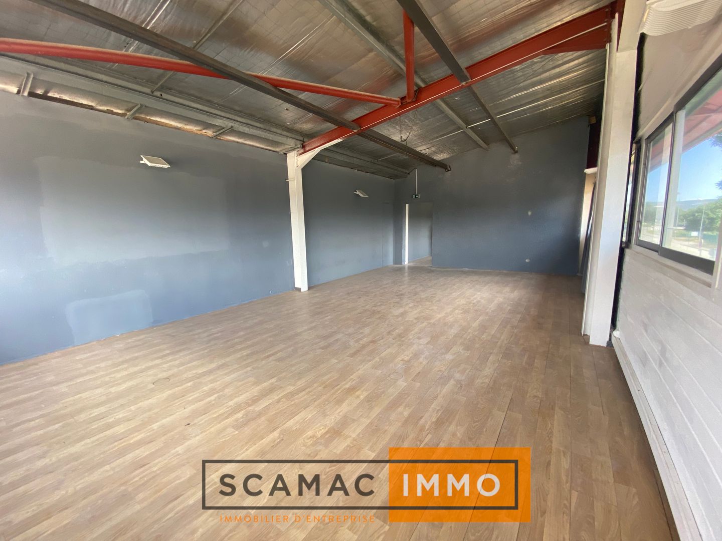 bureau de 248m², Marignane (Bouches-du-Rhône)