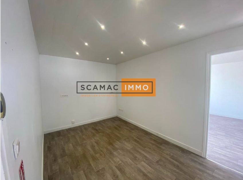 local d'activités de 283m², Morainvilliers (Yvelines)