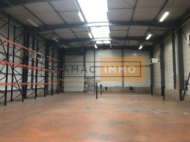 local d'activités de 670m², Arpajon (Essonne)