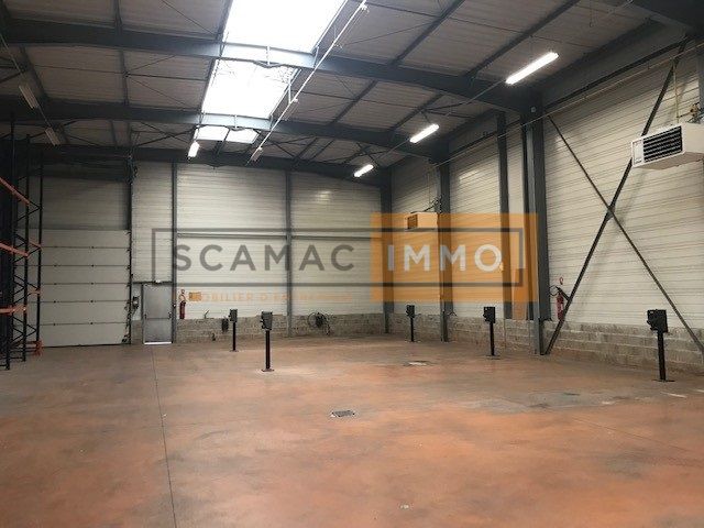 local d'activités de 670m², Arpajon (Essonne)