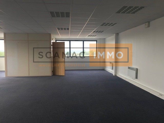 local d'activités de 670m², Arpajon (Essonne)
