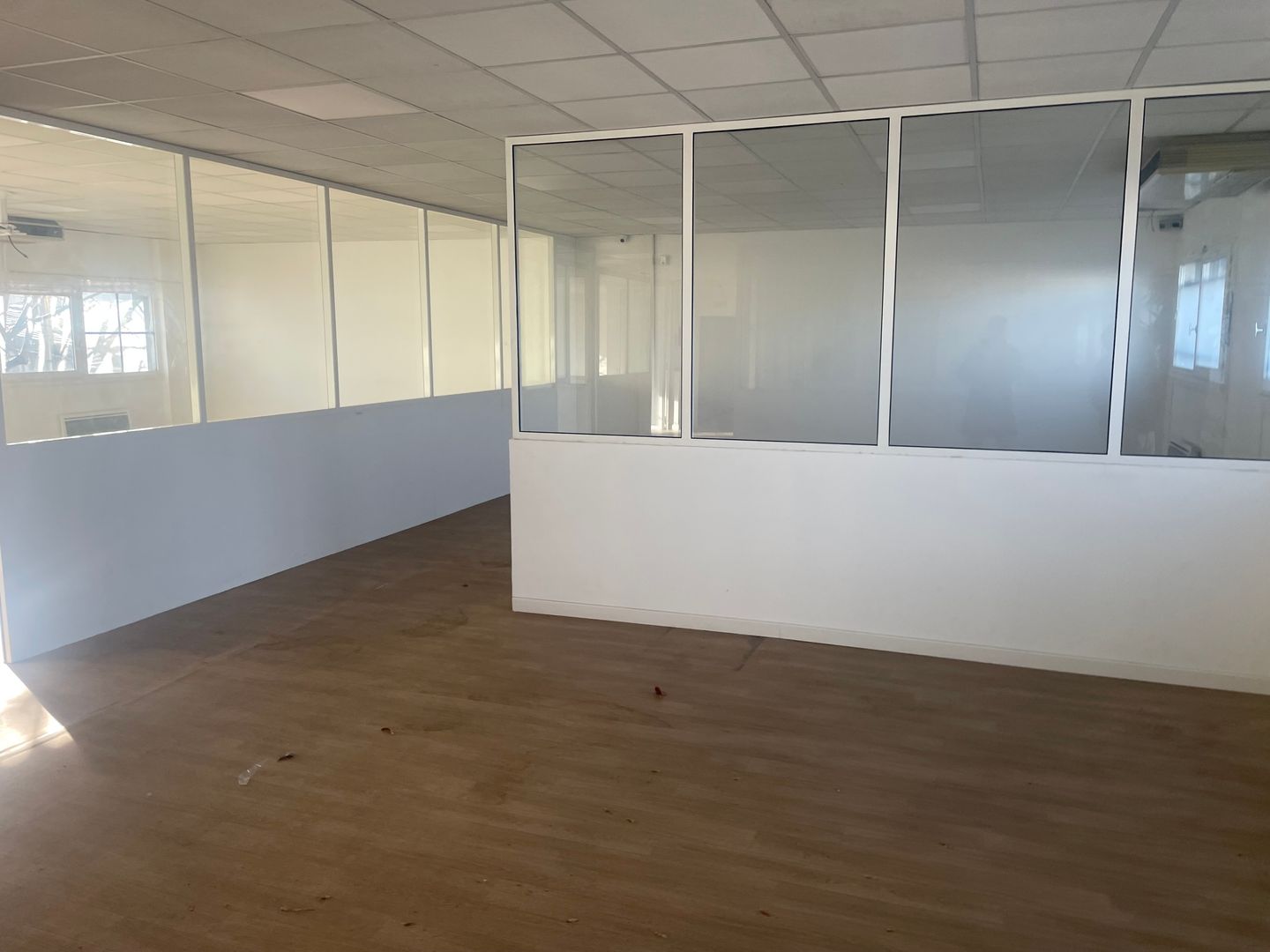 local d'activités de 1&nbsp;400m², Aubervilliers (Seine-Saint-Denis)