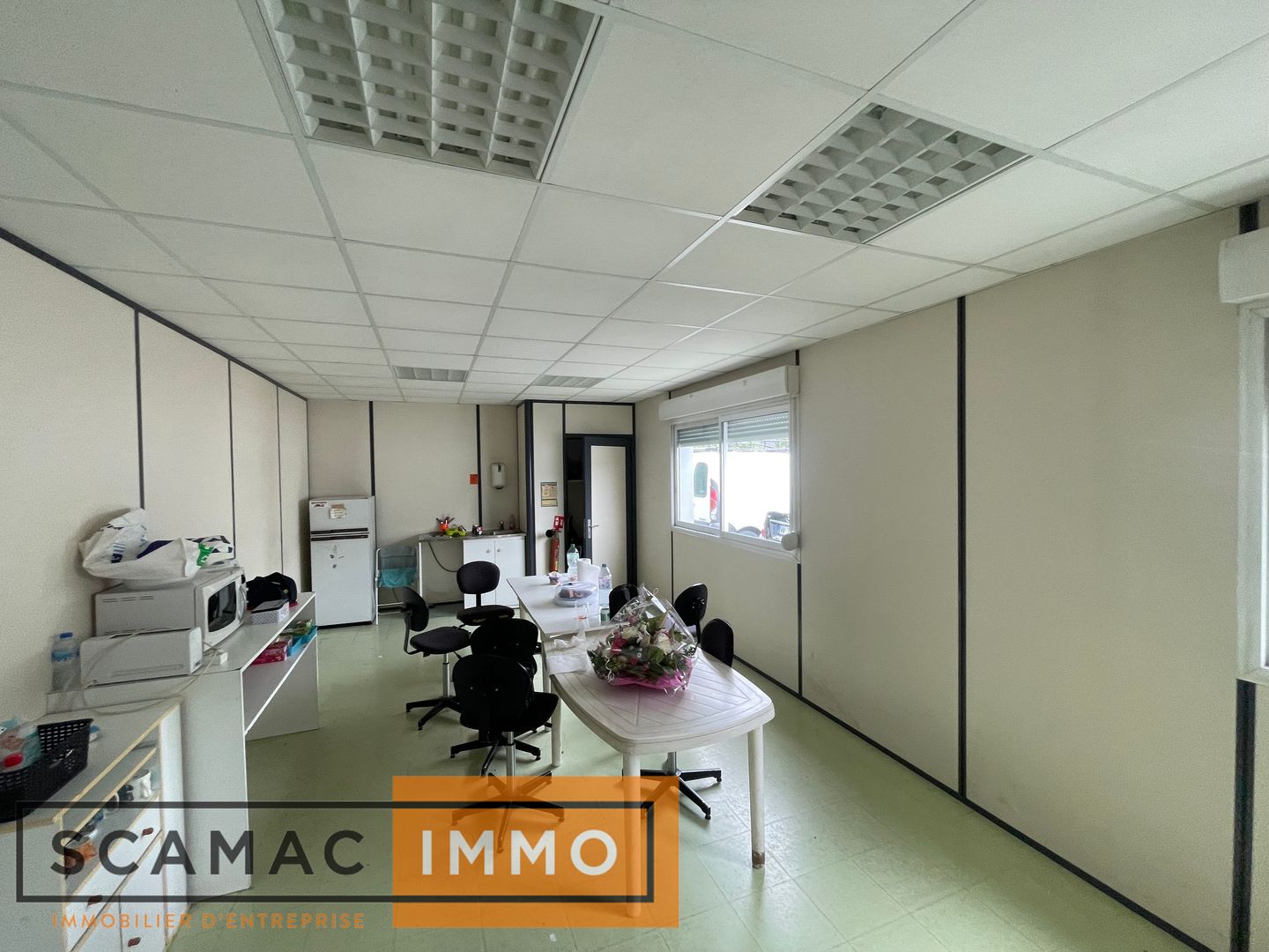 local d'activités de 550m², Vulaines-sur-Seine (Seine-et-Marne)