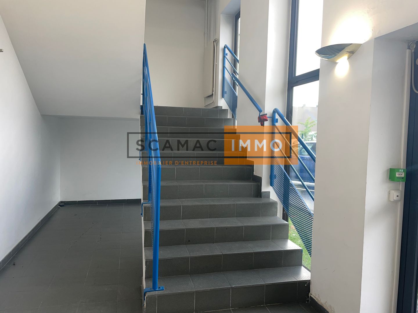 local d'activités de 601m², Nanterre (Hauts-de-Seine)