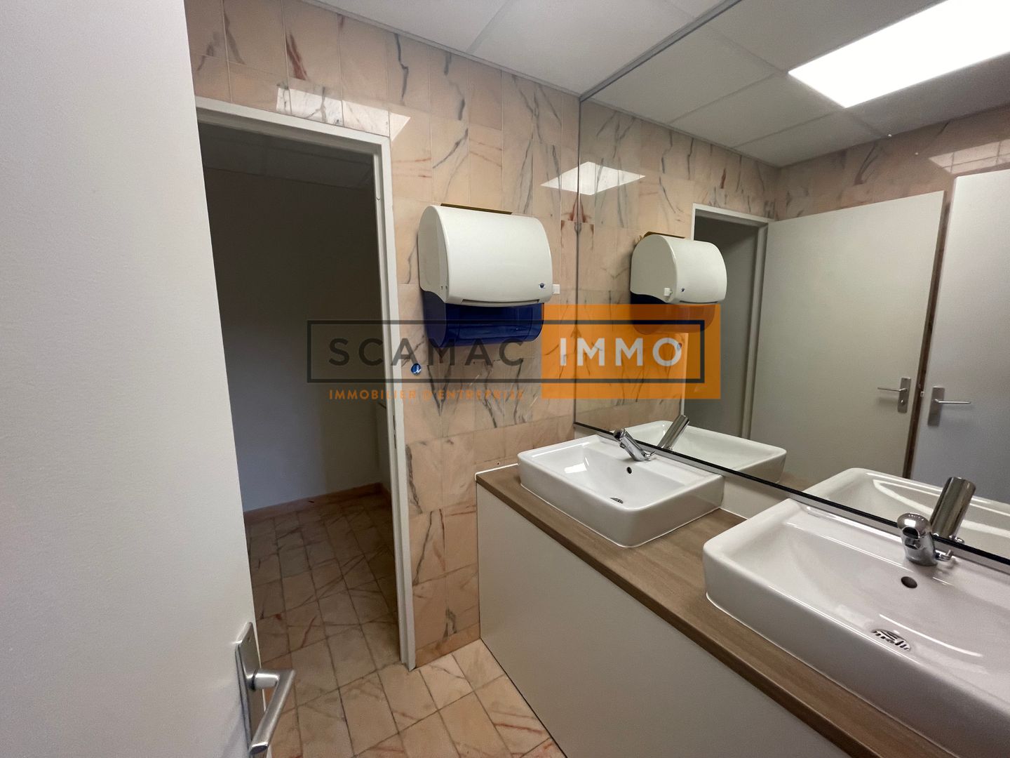 local d'activités de 601m², Nanterre (Hauts-de-Seine)