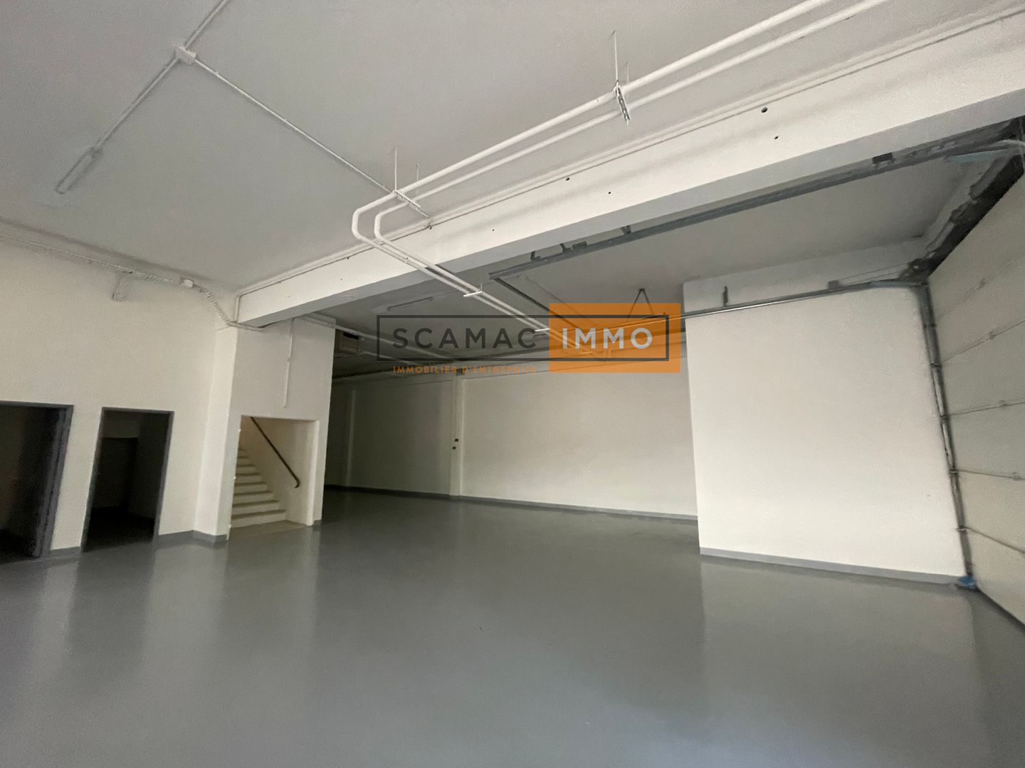 local d'activités de 1 336m², Nanterre (Hauts-de-Seine)
