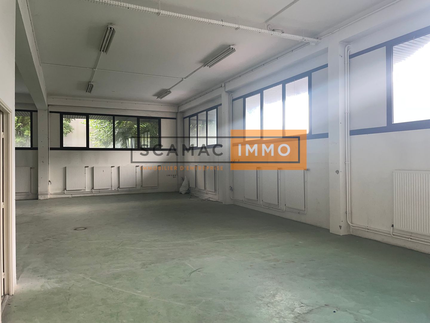 local d'activités de 601m², Nanterre (Hauts-de-Seine)