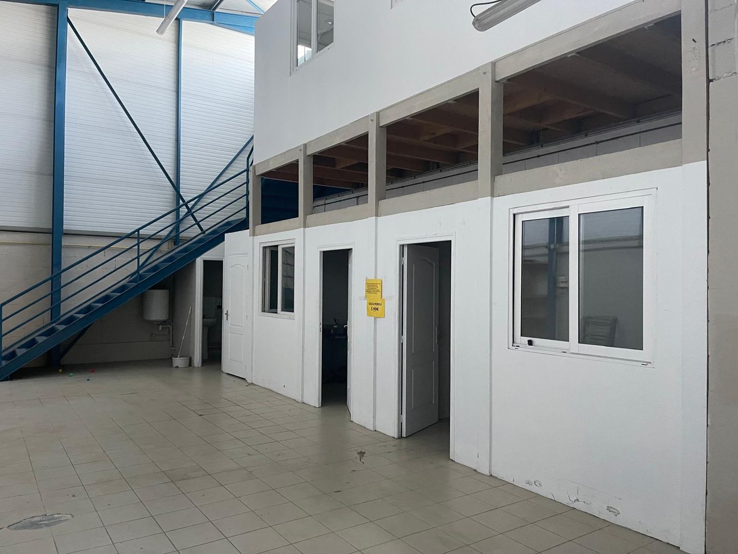 local d'activités de 270m², Montfermeil (Seine-Saint-Denis)