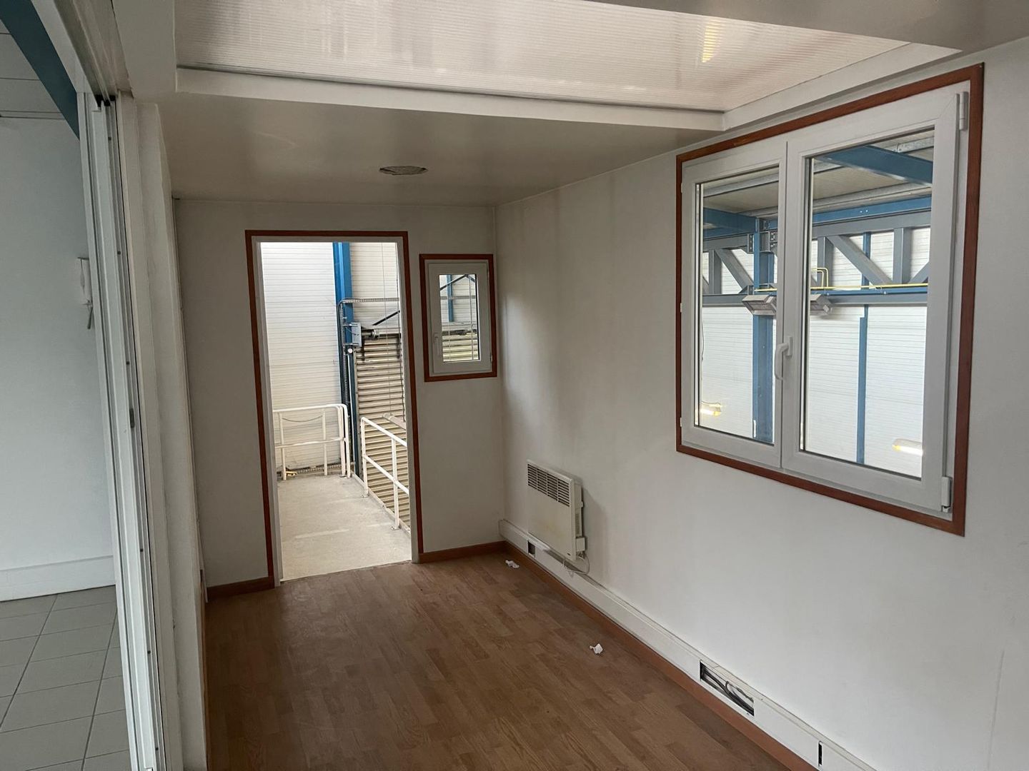 local d'activités de 270m², Montfermeil (Seine-Saint-Denis)