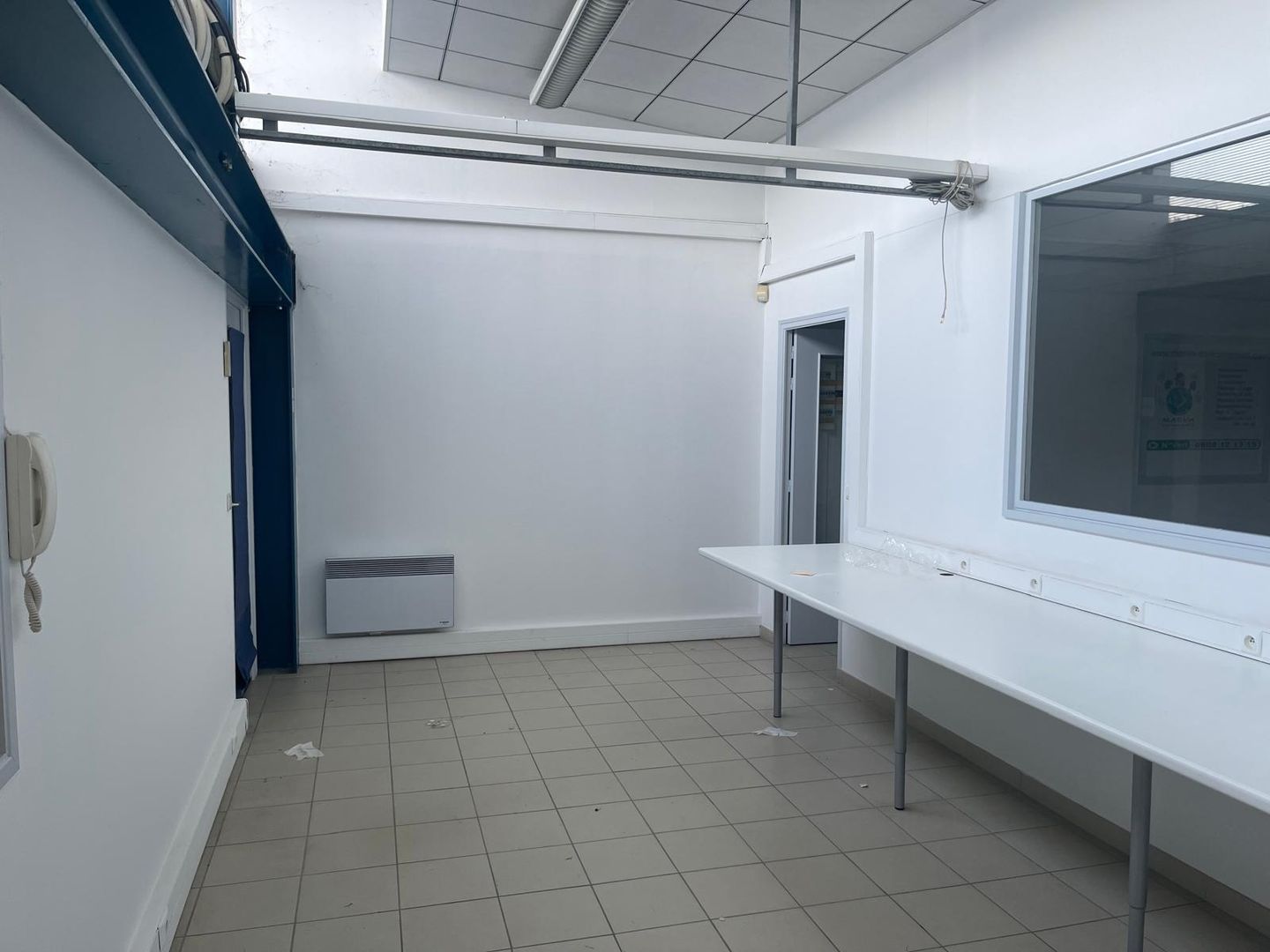 local d'activités de 270m², Montfermeil (Seine-Saint-Denis)