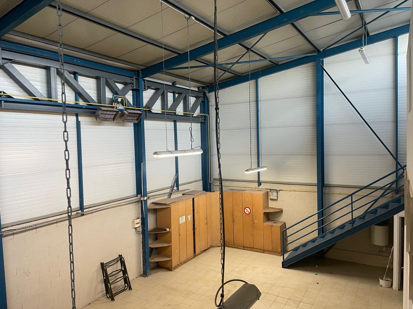 local d'activités de 270m², Montfermeil (Seine-Saint-Denis)