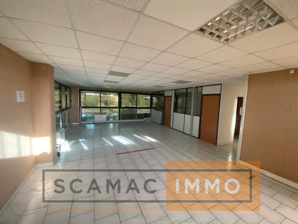 local d'activités de 960m², Cabriès (Bouches-du-Rhône)