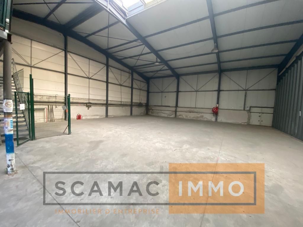 local d'activités de 960m², Cabriès (Bouches-du-Rhône)