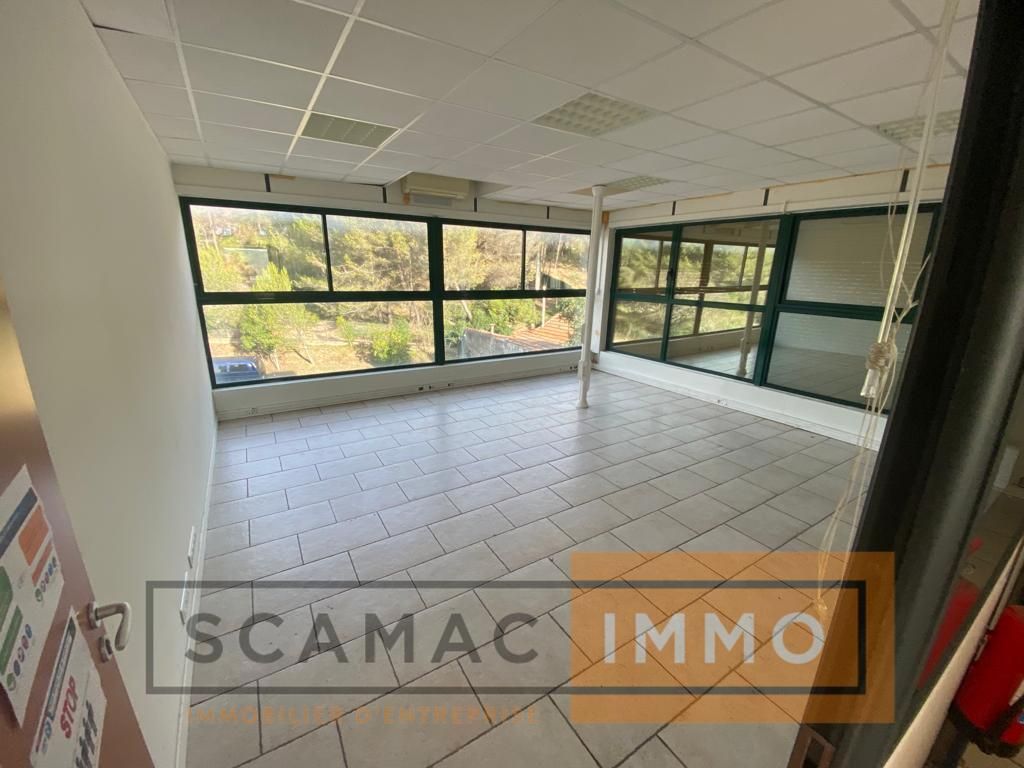 local d'activités de 960m², Cabriès (Bouches-du-Rhône)