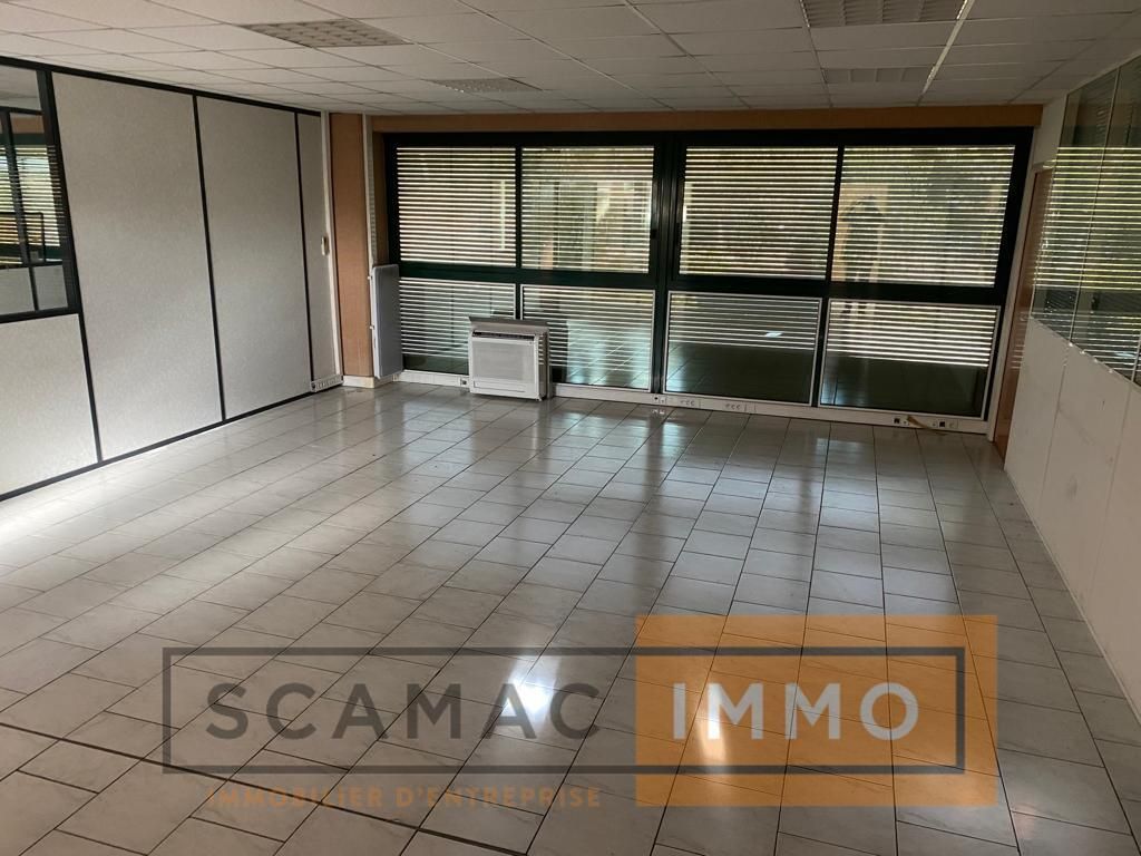 local d'activités de 960m², Cabriès (Bouches-du-Rhône)