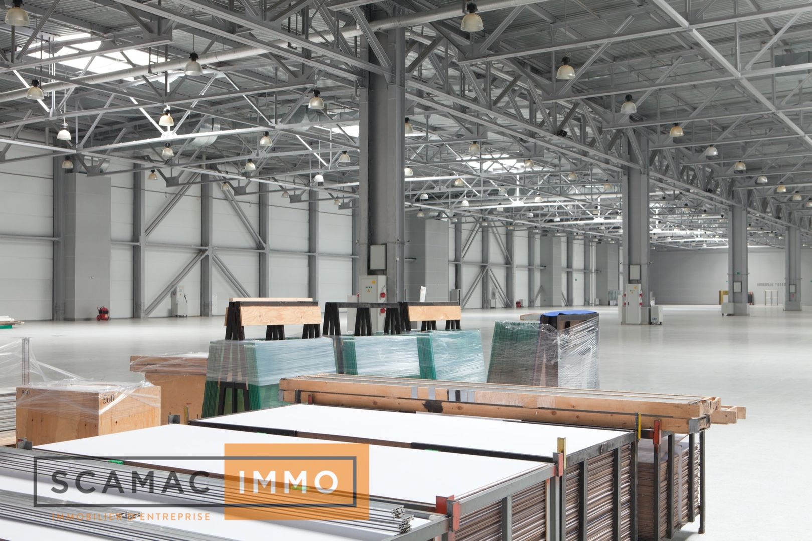 local d'activités de 22 405m², Combs-la-Ville (Seine-et-Marne)