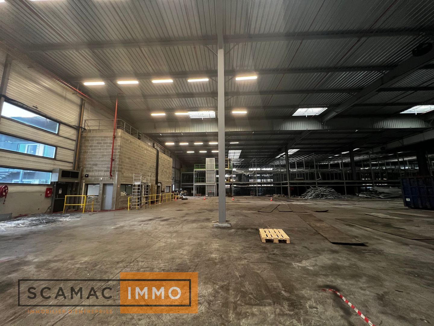 entrepôt de 6 734m², Saint-Michel-sur-Orge (Essonne)