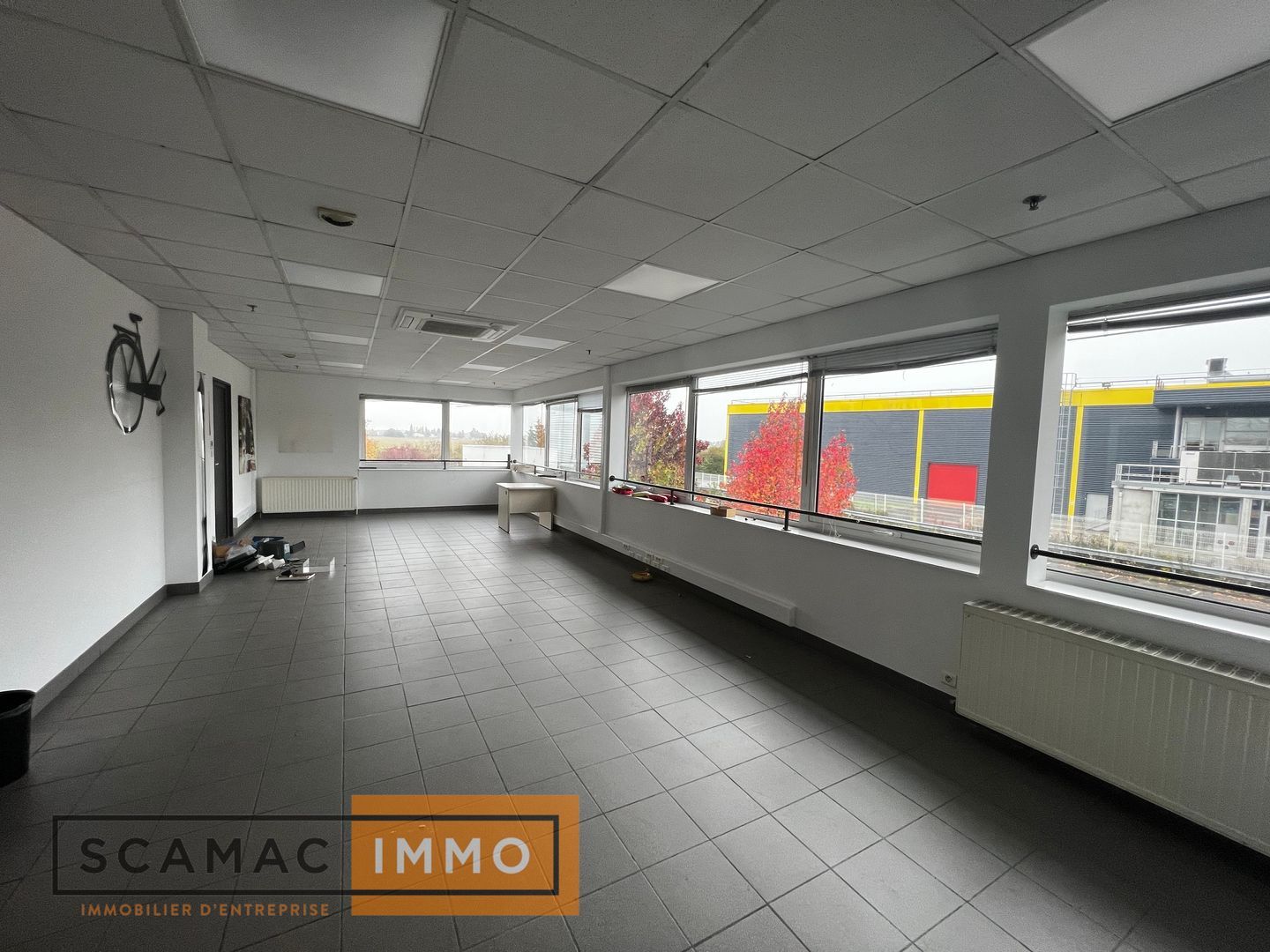 entrepôt de 6 734m², Saint-Michel-sur-Orge (Essonne)