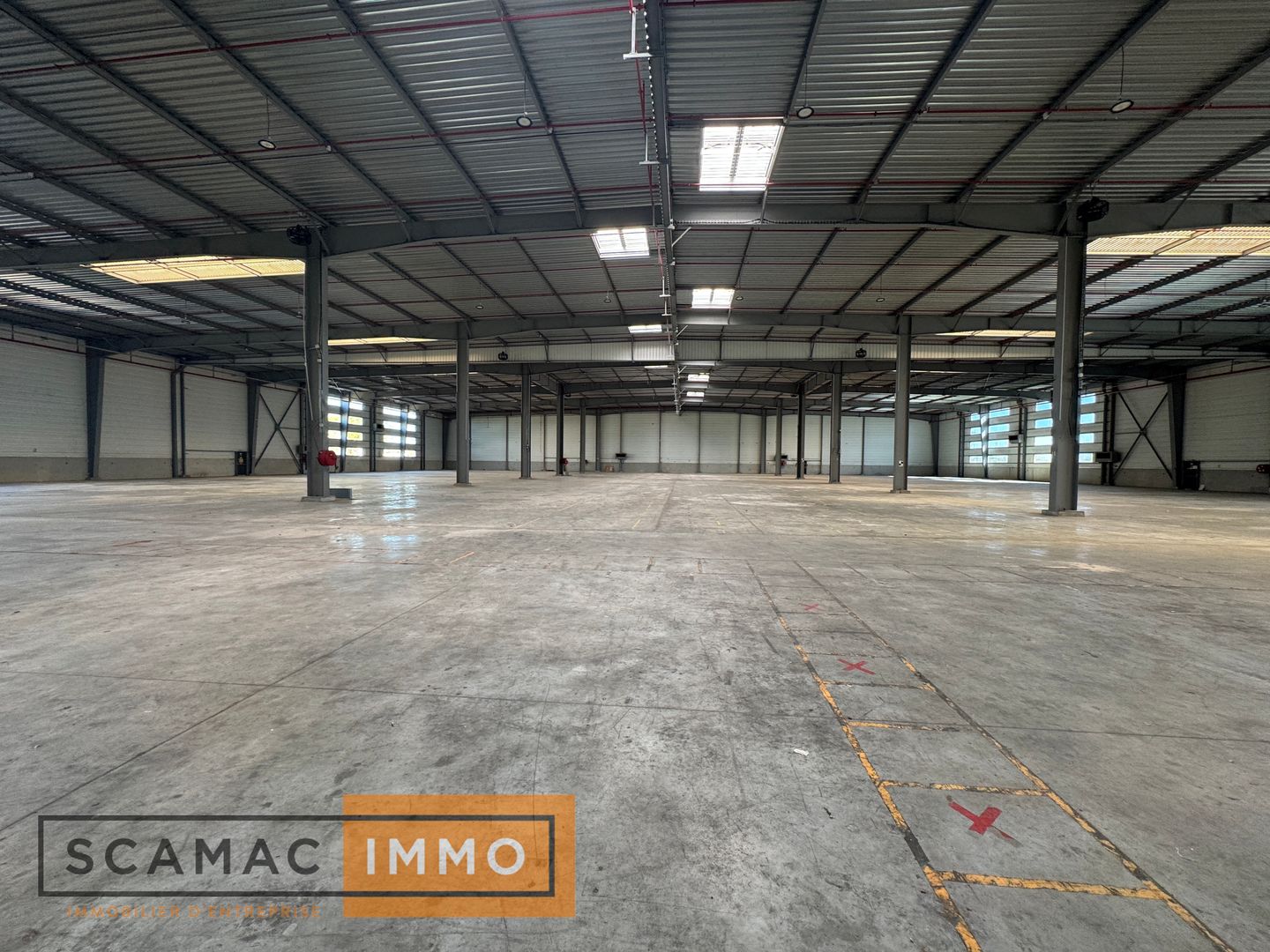 entrepôt de 6&nbsp;734m², Saint-Michel-sur-Orge (Essonne)