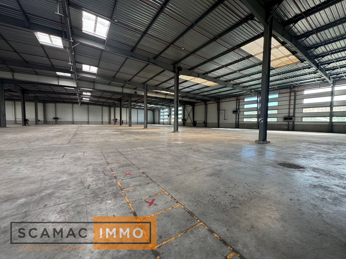 entrepôt de 6&nbsp;734m², Saint-Michel-sur-Orge (Essonne)