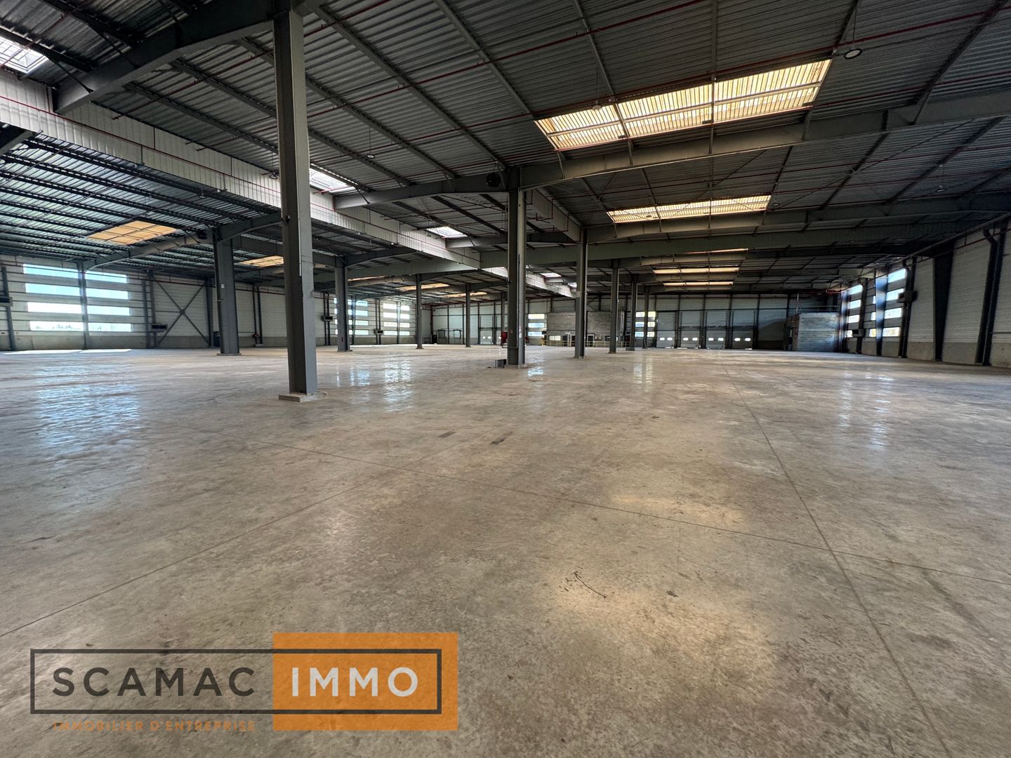 entrepôt de 3&nbsp;367m², Saint-Michel-sur-Orge (Essonne)