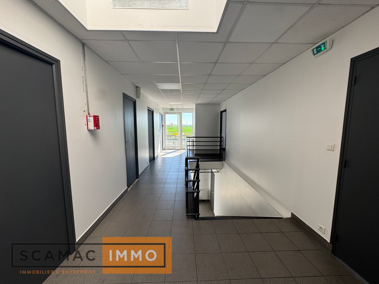 entrepôt de 3&nbsp;367m², Saint-Michel-sur-Orge (Essonne)