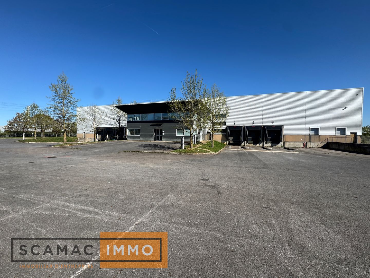 entrepôt de 3&nbsp;367m², Saint-Michel-sur-Orge (Essonne)