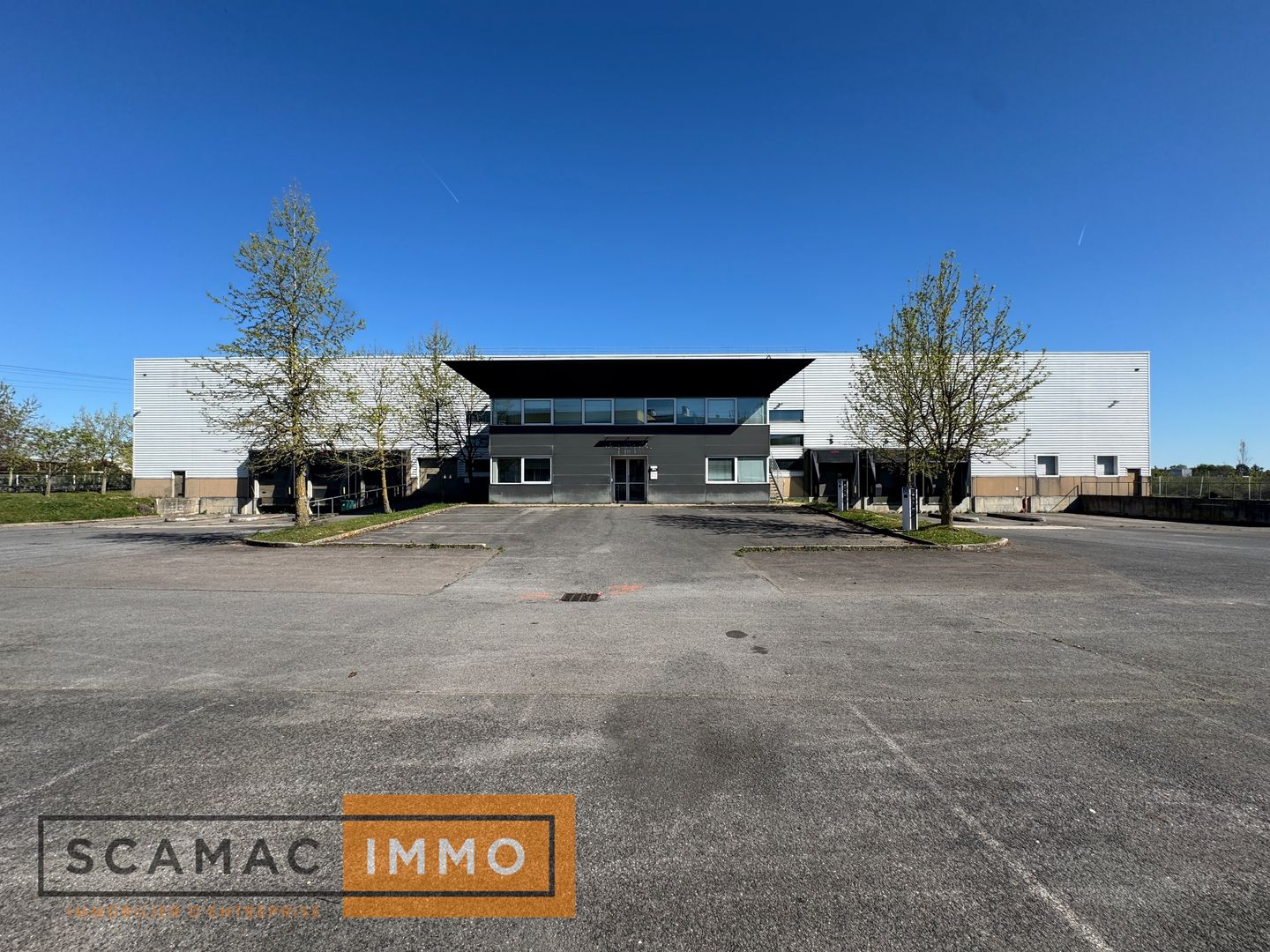 entrepôt de 3&nbsp;367m², Saint-Michel-sur-Orge (Essonne)