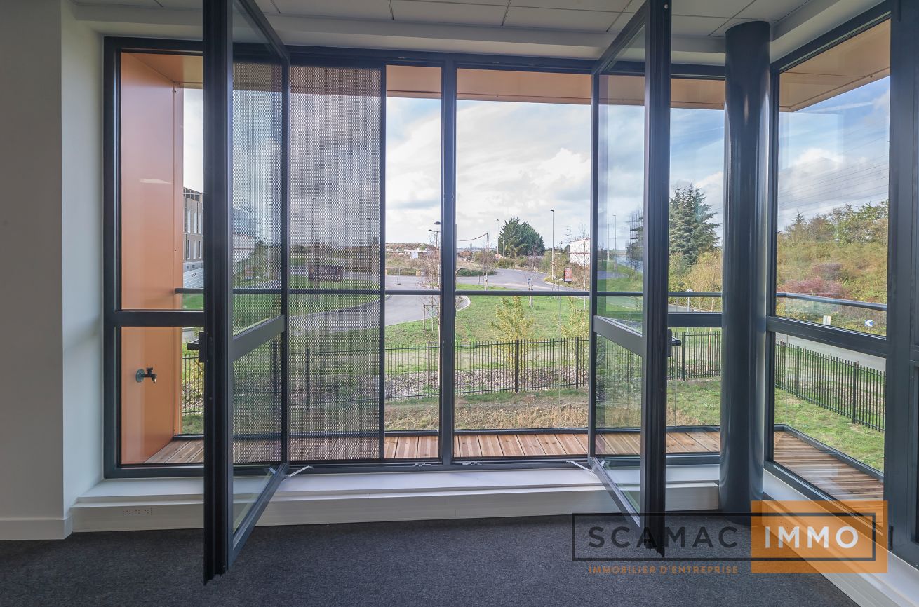 local d'activités de 4 151m², Limeil-Brévannes (Val-de-Marne)