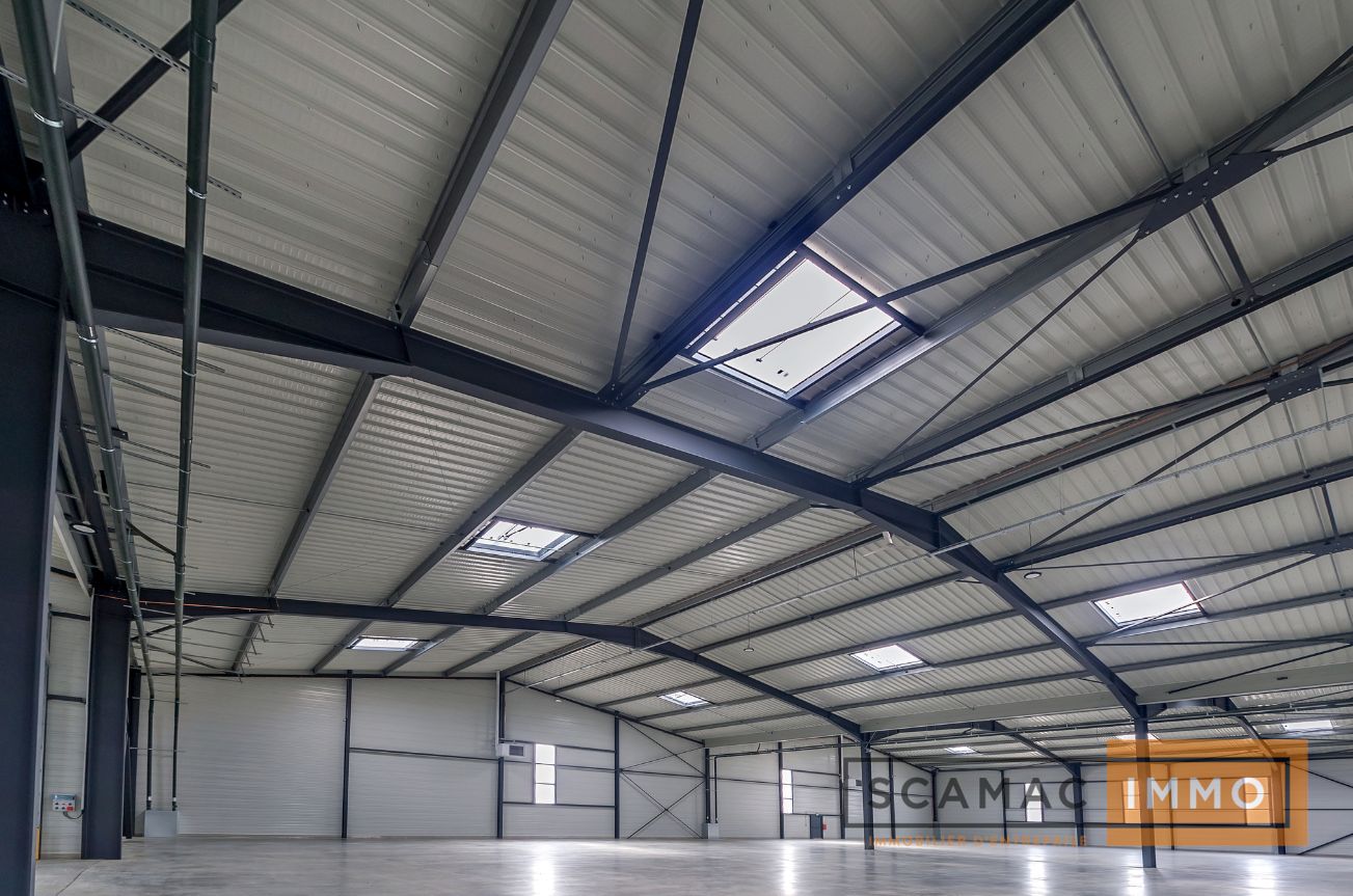 local d'activités de 4 151m², Limeil-Brévannes (Val-de-Marne)