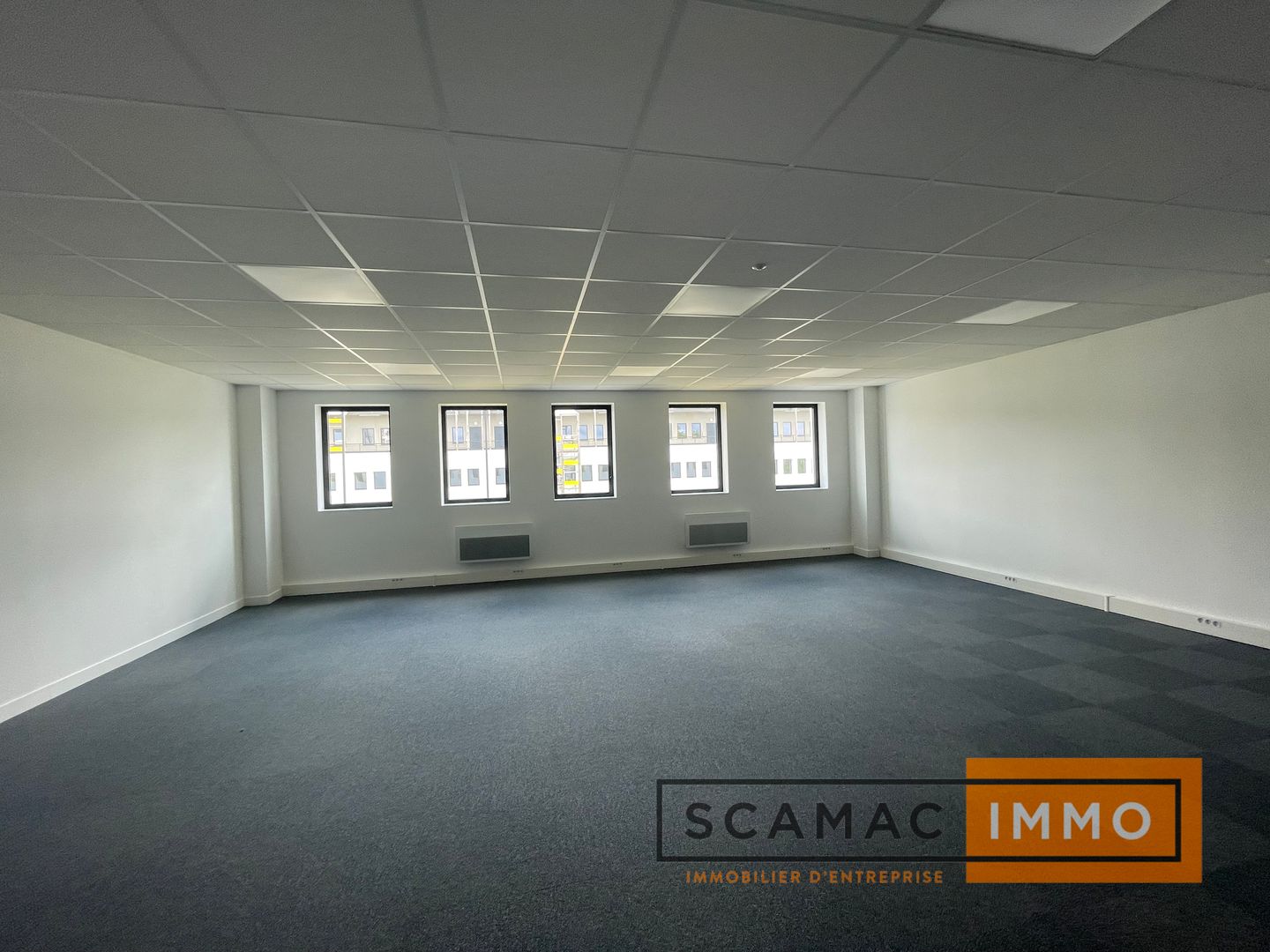 local d'activités de 256m², Fresnes (Val-de-Marne)