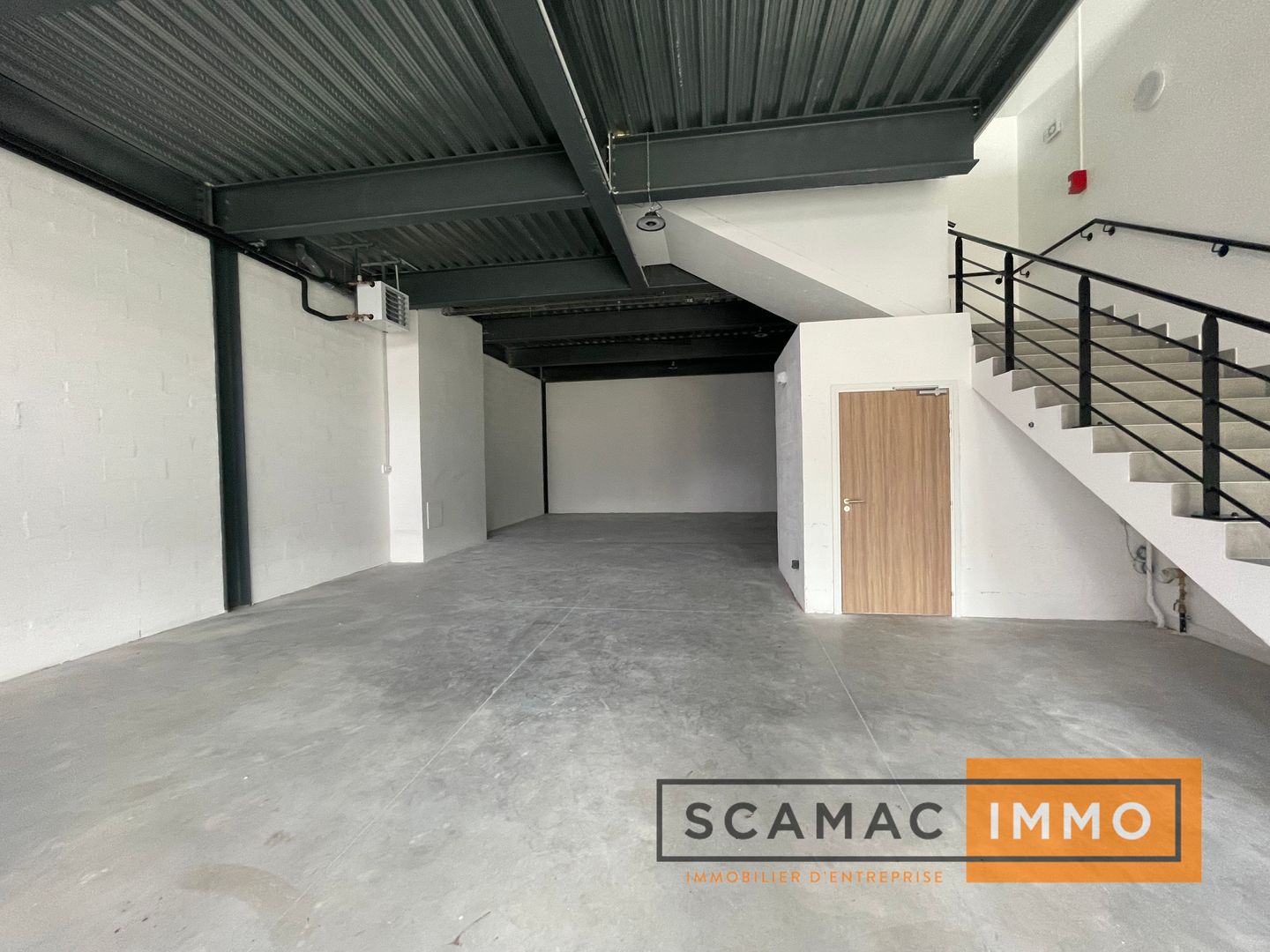 local d'activités de 256m², Fresnes (Val-de-Marne)