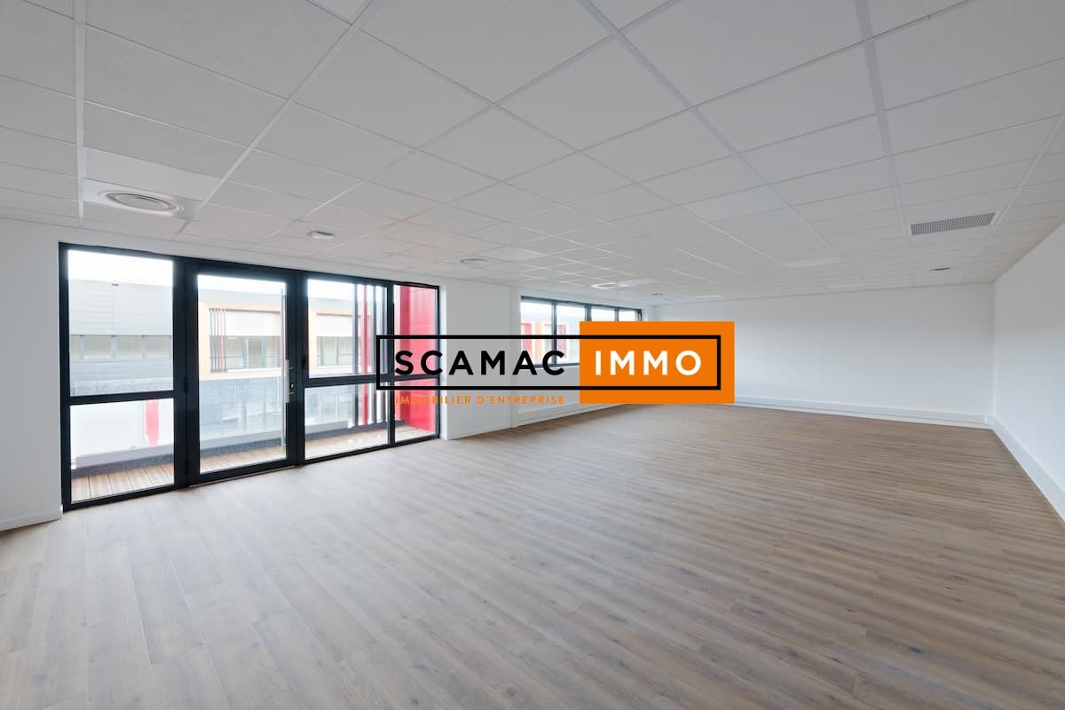 local d'activités de 371m², Éragny (Val-d'Oise)