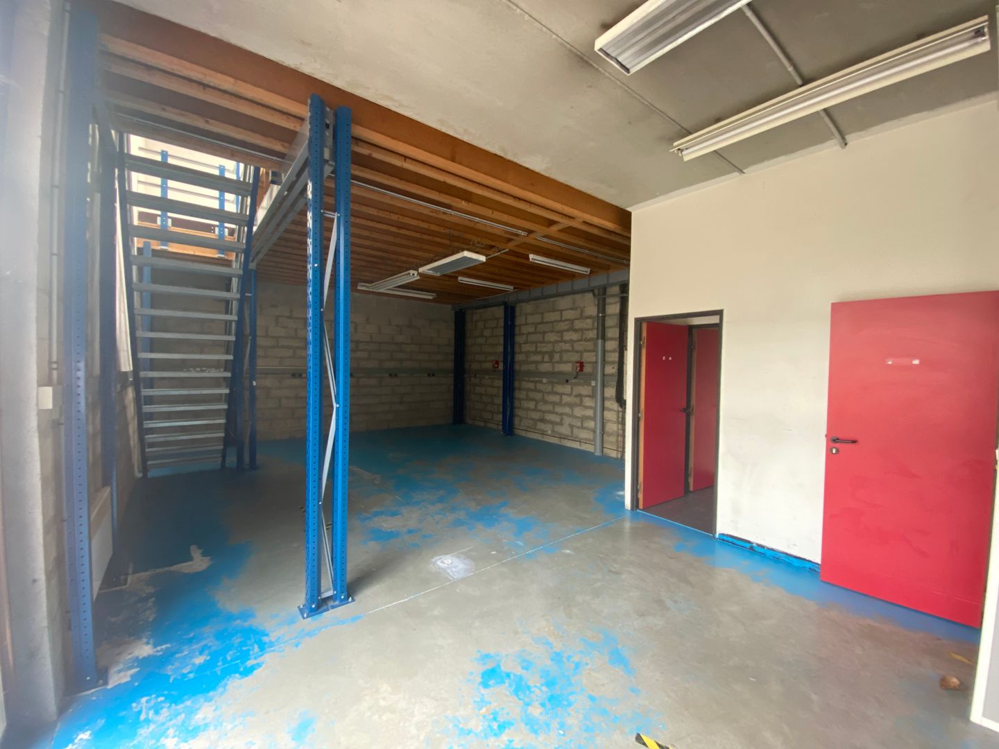local d'activités de 142m², Gonesse (Val-d'Oise)
